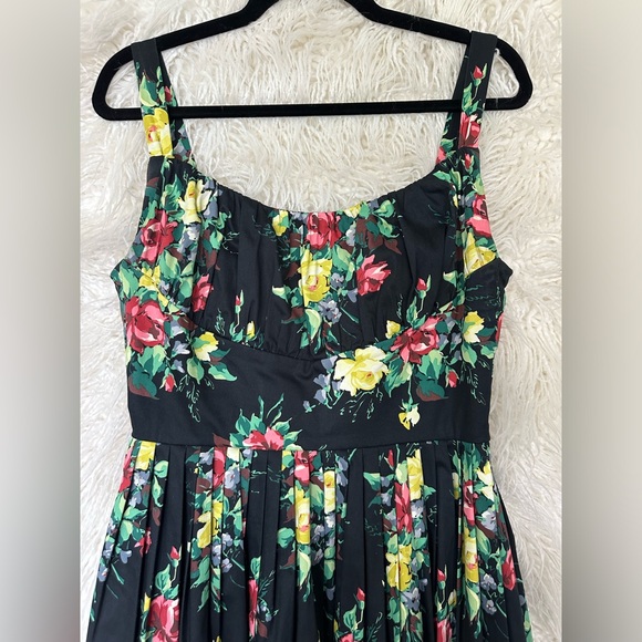 Retrospec’d Floral Pleated Retro Dress- D8 - Picture 3 of 5
